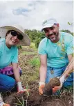  ?? (suministra­da) ?? Zaira Fernández y Víctor Rincón, ambos de GSK Puerto Rico.