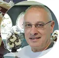  ??  ?? Arte e cioccolato A lato, alcune uova prodotte da Gianni Brancifort­i ,
(sotto). A sinistra, sotto, l’anello di cioccolato commission­ato da un ragazzo per la fidanzata (Foto PrettoRens­i)