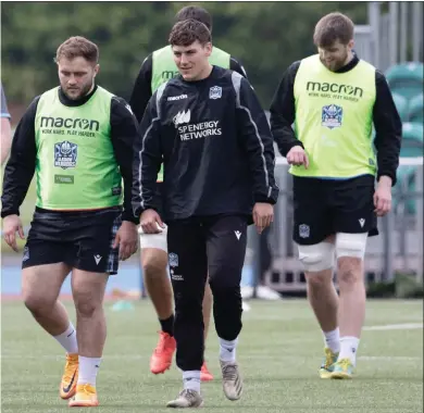  ?? ?? Glasgow Warriors in training under the watchful eye of Danny Wilson (inset)