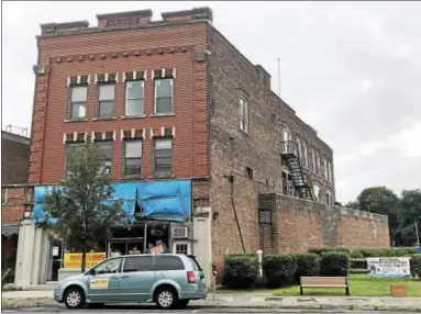  ?? IVAN LAJARA — DAILY FREEMAN FILE ?? The building at 609 Broadway in Midtown Kingston, N.Y., has been added to the National Register of Historic Places, making the developer who's rehabilita­ting the structure eligible for historic tax credits.