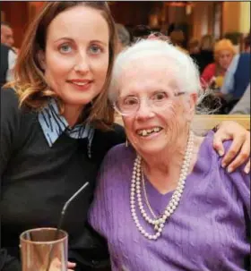  ??  ?? Rescue: Doreen Mann with waitress Sonia Congrave who called police