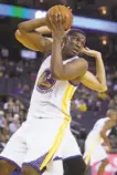  ?? Scott Strazzante / The Chronicle 2016 ?? Playing time has been hard to find for Kevon Looney in a crowded frontcourt.