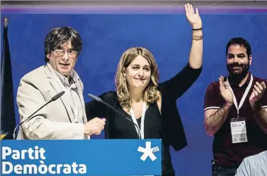  ?? LLIBERT TEIXIDÓ ?? Puigdemont y Pascal en uno de los últimos consejos nacionales del partido antes de octubre