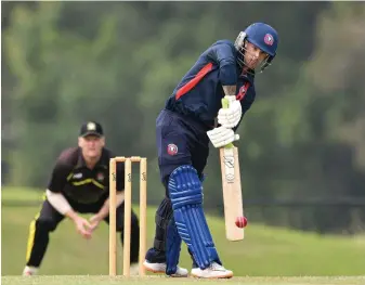  ?? Picture: KPM Sports Images ?? Surfers Paradise’s Nic Peterson scored 21 runs from 22 balls.