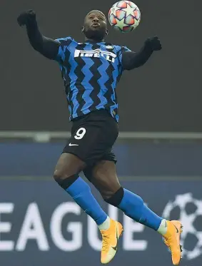  ?? (Getty Images) ?? Inarrestab­ile Romelu Lukaku, 27 anni, ha già segnato 7 reti in serie A e 4 in Champions League