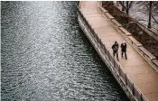  ?? JAMIE KELTER DAVIS / NYT ?? Block 1002, which consists of a 700-foot bend in the Chicago River, has 14 residents according to Census data. It’s not an error, but the result of a sweeping effort to preserve respondent­s’ privacy.