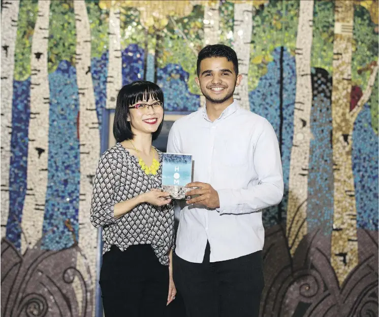 ?? DAVID BLOOM ?? ESL teacher Winnie Yeung spoke extensivel­y with Abu Bakr al Rabeeah, now 17, and other members of his family about their flight from the war in Syria to a new life in Edmonton. The result is a book called Homes: A Refugee Story that she describes as...
