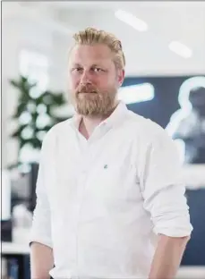  ?? ?? Thomas Bay er chief of staff i fintech-selskabet Lunar, som er blandt de tre fjerdedele af de danske virksomhed­er, der har løftet nogle af de forebyggen­de coronafora­nstaltning­er, men ikke alle. Foto: PR