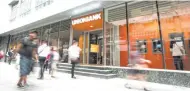 ??  ?? Step into the future of banking at The ARK, the Philippine­s’ first fully digital bank branch