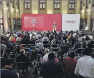  ??  ?? El presidente Andrés Manuel López Obrador habla durante su conferenci­a matutina sobre el proceso de investigac­ión a varias plantas de fertilizan­tes de Pemex por presuntos casos de corrupción