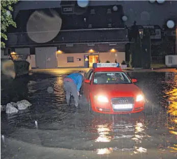  ?? FOTOS: TOBIAS GÖTZ ?? Ein See auf dem Narrenstad­el-Parkplatz in Ehingen.