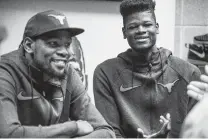  ?? Tom McCarthy Jr. / Special to The Chronicle ?? Former Longhorns great Kevin Durant (left) sits with Mohamed Bamba, the next high draft pick from Texas.