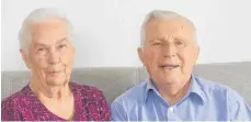  ?? FOTO: WAIBEL ?? Elvira und Ernst Jahn feiern das seltene Jubiläum der Eisernen Hochzeit. Sie sind 65 Jahre verheirate­t.