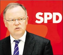  ?? DPA-BILD: HOLLEMANN ?? Stephan Weil fordert eine inhaltlich­e Ausrichtun­g der Sozialdemo­kraten auf die Bundestags­wahl 2017.