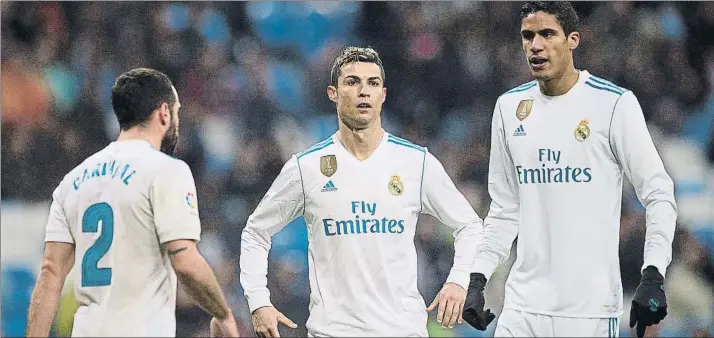  ?? FOTO: GETTY ?? Los jugadores del Real Madrid siguen sin salir de la crisis y el club les responsabi­liza directamen­te de esta situación. La afición también señala al vestuario, pero considera que es Zidane el que tiene la mayor parte de culpa