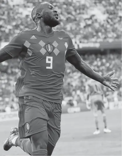  ?? Fotos: Ronald Wittek (Efe) ?? Romelu Lukaku celebra uno de sus dos goles.
