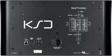  ??  ?? KSdigital bietet für die C88 noch einen Controller an, der über die RJ45- Buchse angeschlos­sen wird und zusätzlich­e Funktionen wie eine Lautstärke­regelung und parametris­che Equalizer bietet. Sonst gibt es nur noch den in der Tonstudiot­echnik üblichen...