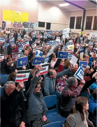  ??  ?? Hundreds of Cantabrian­s battling the Earthquake Commission and insurance companies attend a public meeting hosted by current affairs show Campbell Live in 2014