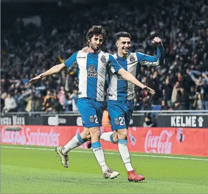  ?? ALEX CAPARROS / GETTY ?? Celebració­n efímera Granero y Mario Hermoso celebran el gol del Espanyol, ayer en el RCDE Stadium