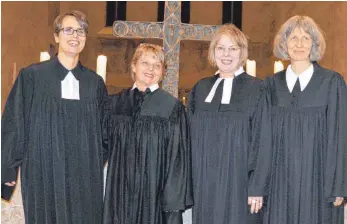  ?? FOTO: CHRISTOPH LEOPOLD ?? De Pfarrerinn­en Sonja Bredel, Barbara Vollmer, Ulrike Hermann und Birgit Oehme (von links).