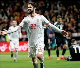  ?? FOTO EFE ?? Isco fue la gran figura de España, al marcar tres goles en la victoria 6-1 ante los argentinos.