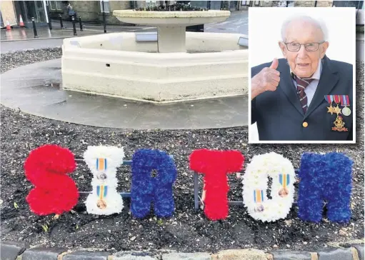  ??  ?? The floral tribute to Captain Sir Tom Moore (inset) by Open All Flowers in Bacup