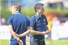  ?? FOTO: FIRO ?? Nicht in der gleichen Richtung unterwegs: Schalkes Trainer Markus Weinzierl (links) und Sportvorst­and Christian Heidel.