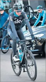  ??  ?? Froome, ayer antes de un entrenamie­nto.