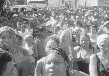  ?? Cubadebate ?? A screenshot from a Facebook video shows women protesting in Santiago de Cuba over the lack of milk for their children.