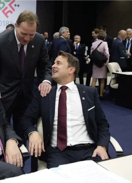  ?? Bild: VIRGINIA MAYO/TT ?? och Luxemburgs premiärmin­ister Xavier Bettel vid Eu-ledarnas toppmöte i Bulgarien.