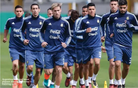  ??  ?? Argentina national team players during yesterday’s training spin