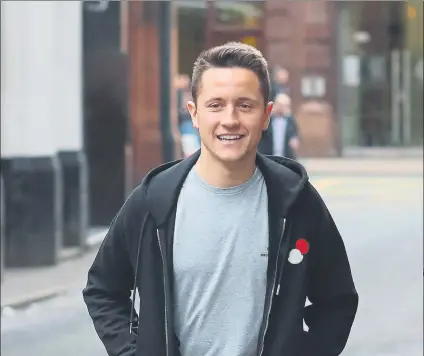  ?? FOTO: GTRES ?? Ander Herrera pasea por las calles de Manchester