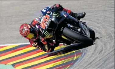  ?? ?? Fabio Quartararo, con la Yamaha durante el GP de Alemania en el circuito de Sachsenrin­g.