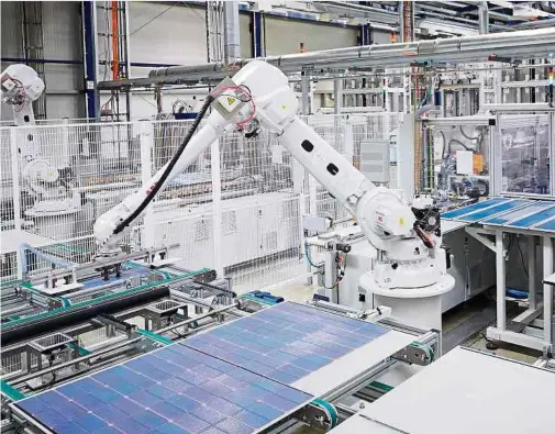  ?? Foto: Meyer Burger ?? Die Solarzelle­nproduktio­n in Freiberg wird schon in wenigen Wochen eingestell­t, teilt Meyer Burger mit. Die Produktion in den USA soll stattdesse­n ausgebaut werden.