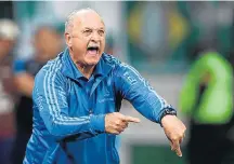  ?? PAULO WHITAKER/REUTERS - 30/8/2018 ?? Scolari. Nos jogos, treinador não dá descanso aos árbitros