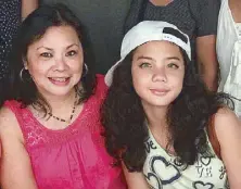  ??  ?? Lola Lydia Paredes with eldest grandchild Ananda Paredes
