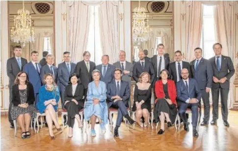  ?? ABC ?? Foto de familia del grupo centrista «Reformar Europa» con Albert Rivera en el centro