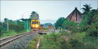  ?? Tanes Ngamsom Getty Images/iStockphot­o ?? TRAIN TRAVEL in Southeast Asia, here in Cambodia, is inexpensiv­e but doesn’t feel like it.