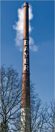  ?? FOTO: LH ?? Weißer Rauch – im Vatikan ein gutes Zeichen, in Leverkusen ist er derzeit im übertragen­en Sinn als Störfeuer zu sehen.