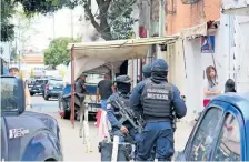  ??  ?? El joven, de 23 años, murió luego que, de manera accidental, un elemento de Policía Federal le disparara durante un operativo en la colonia Morelos.