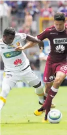  ?? JOHN DURÁN ?? Allan Cruz disputa la cuadrangul­ar con Herediano.