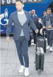  ?? FOTO: IMAGO ?? Coach Domenico Tedesco vor dem Flug nach England.