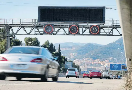  ?? ?? L’autopista B-23 ja disposa del sistema de velocitat variable des de fa més d’una dècada