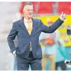  ?? FOTO: AP ?? Oranje-Coach Louis van Gaal zeigt sich bei der WM gut gelaunt.