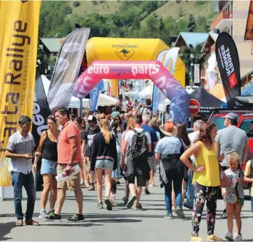  ??  ?? La Foire de Valloire est le plus gros événement 4x4 de l’été.