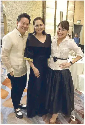  ??  ?? Dr. Aivee Aguilar-Teo and Dr. Z Teo with the newest Ultherapy ambassador and longtime Aivee Leaguer Charo Santos-Concio.