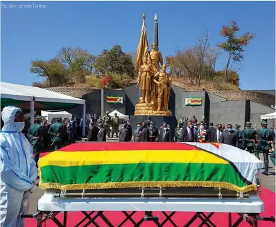  ??  ?? Pic: Min of Info Twitter
President Emmerson Mnangagwa presiding over the burial of liberation stalwart Jane Ngwenya at the National Heroes Acre in Harare yesterday