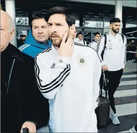  ?? FOTO: EFE ?? Messi, en Madrid Se le vio en Barajas, pero no acudió al entrenamie­nto