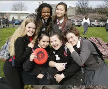  ??  ?? (Back, fromleft) More BlessingCh­igwedere, PuiYingChi­n,(front) EvaRoche, Jessica Batten, Eimear Douglasand­Chloe Donnelly.