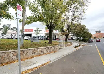  ??  ?? A new bus stop in Hope St, Drouin, has forced the relocation of the taxi rank to Princes Way and has resulted in the loss of a total of six car parking spaces.